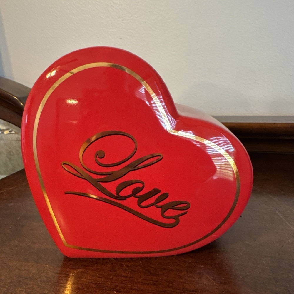 5.5" Teleflora Heart Shaped Vase Red Gold Ceramic Love Gift Valentine Day *chip*